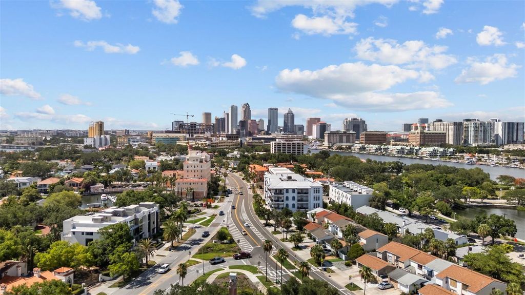 Image 56 of property listing at 91 DAVIS BOULEVARD 204, Tampa, FL 33606