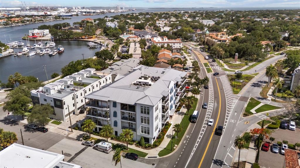 Image 57 of property listing at 91 DAVIS BOULEVARD 204, Tampa, FL 33606