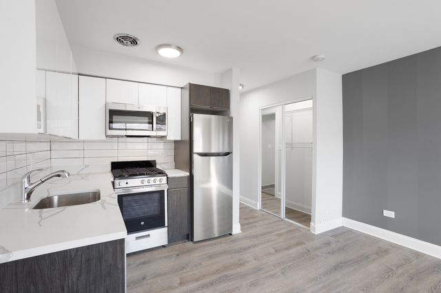 6758 N Sheridan Avenue 434, Chicago, IL 60626