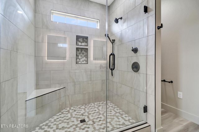 880 Allardt Hwy, Jamestown, TN 38556