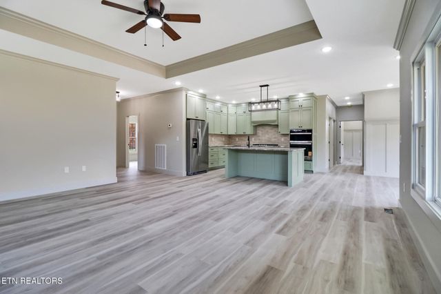 880 Allardt Hwy, Jamestown, TN 38556