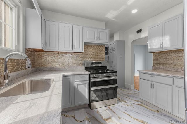 7830 Miller Road, Dearborn, MI 48126