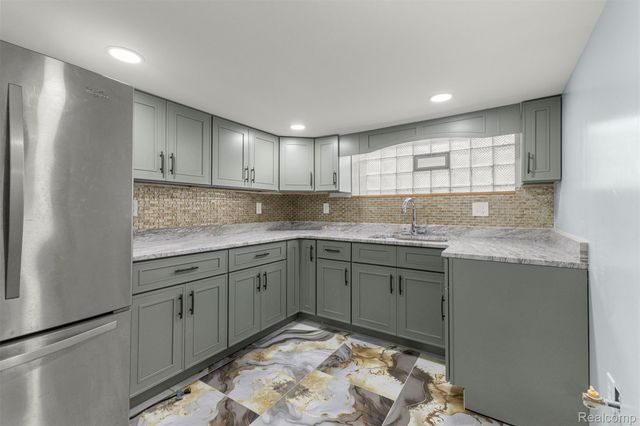 7830 Miller Road, Dearborn, MI 48126