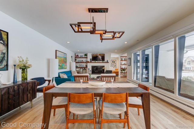 805 N Pemberton Road, Bloomfield Hills, MI 48302