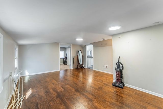 204 S Roy Avenue, Northlake, IL 60164