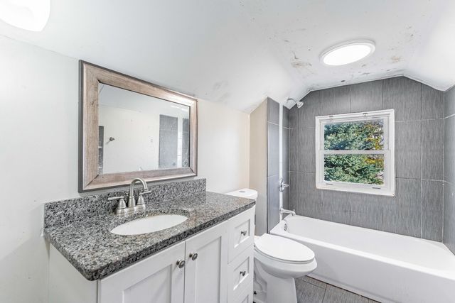 204 S Roy Avenue, Northlake, IL 60164