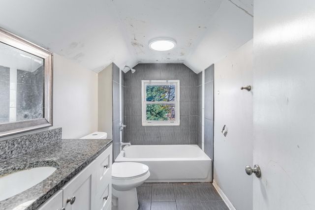 204 S Roy Avenue, Northlake, IL 60164