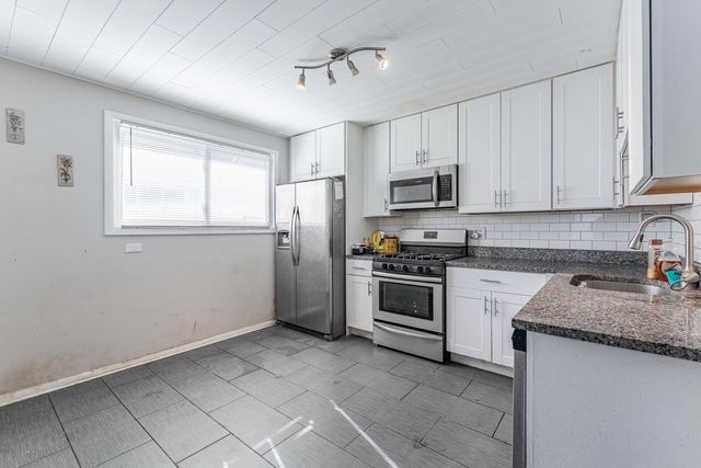 204 S Roy Avenue, Northlake, IL 60164