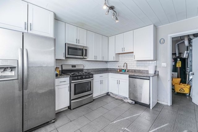 204 S Roy Avenue, Northlake, IL 60164