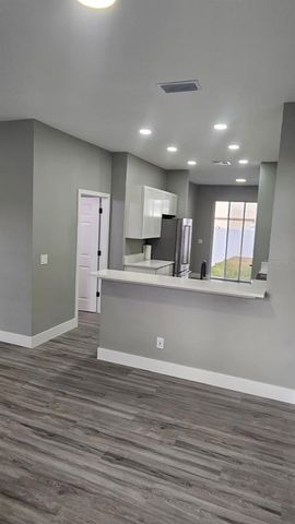 5209 CREEKSIDE PARK AVENUE, Orlando, FL 32811