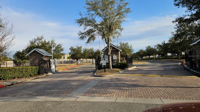 5209 CREEKSIDE PARK AVENUE, Orlando, FL 32811