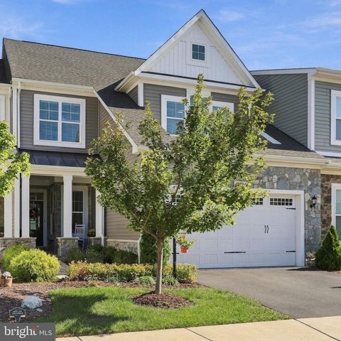 42724 CUSHING TER, Ashburn, VA 20148