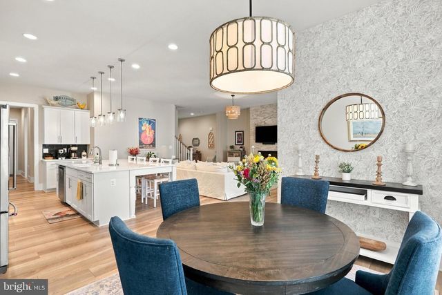42724 CUSHING TER, Ashburn, VA 20148