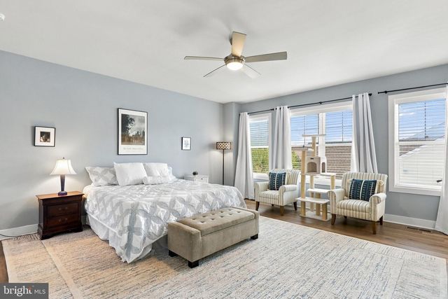 42724 CUSHING TER, Ashburn, VA 20148