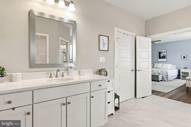 42724 CUSHING TER, Ashburn, VA 20148