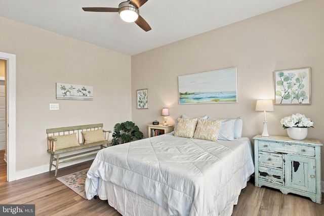 42724 CUSHING TER, Ashburn, VA 20148
