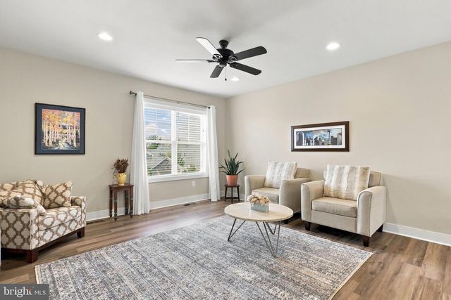 42724 CUSHING TER, Ashburn, VA 20148