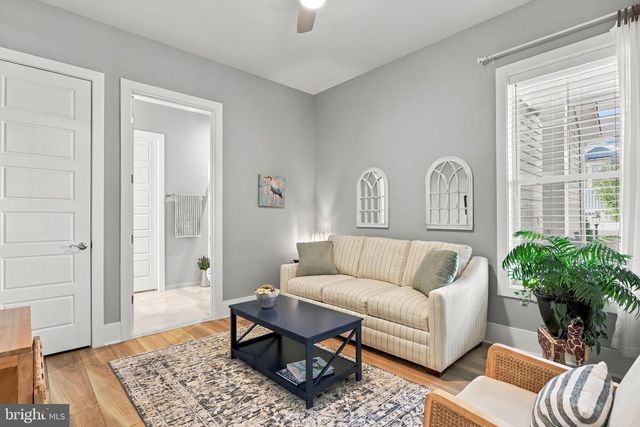 42724 CUSHING TER, Ashburn, VA 20148