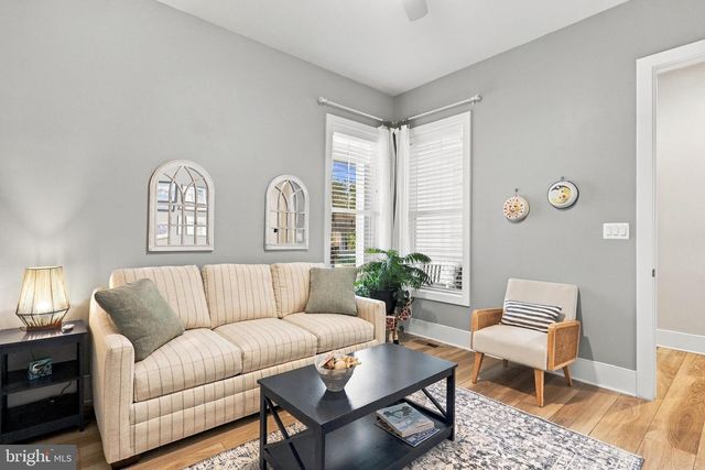 42724 CUSHING TER, Ashburn, VA 20148