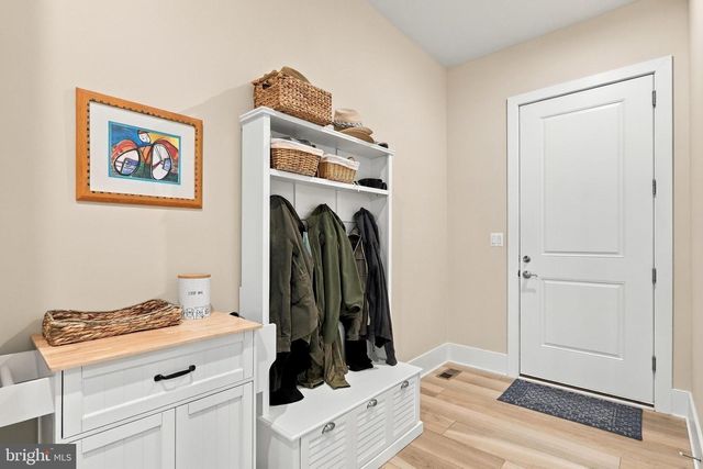 42724 CUSHING TER, Ashburn, VA 20148