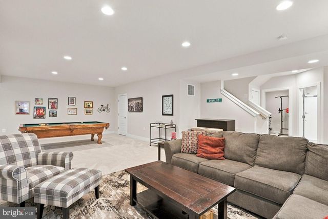 42724 CUSHING TER, Ashburn, VA 20148