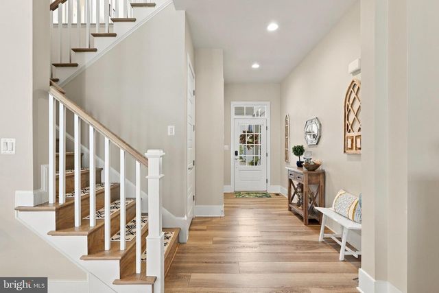 42724 CUSHING TER, Ashburn, VA 20148