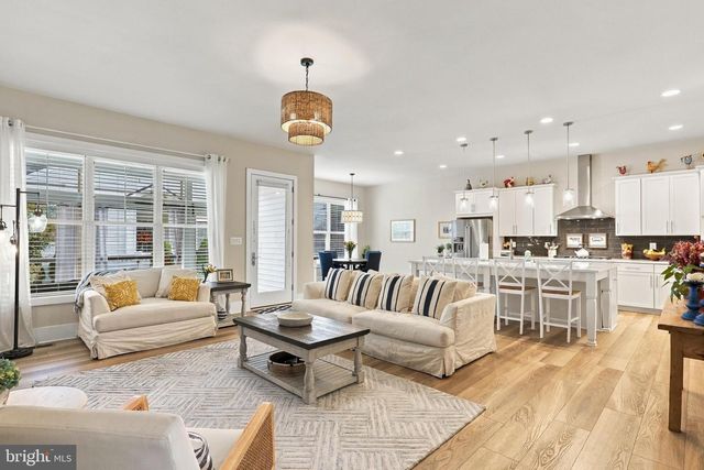 42724 CUSHING TER, Ashburn, VA 20148