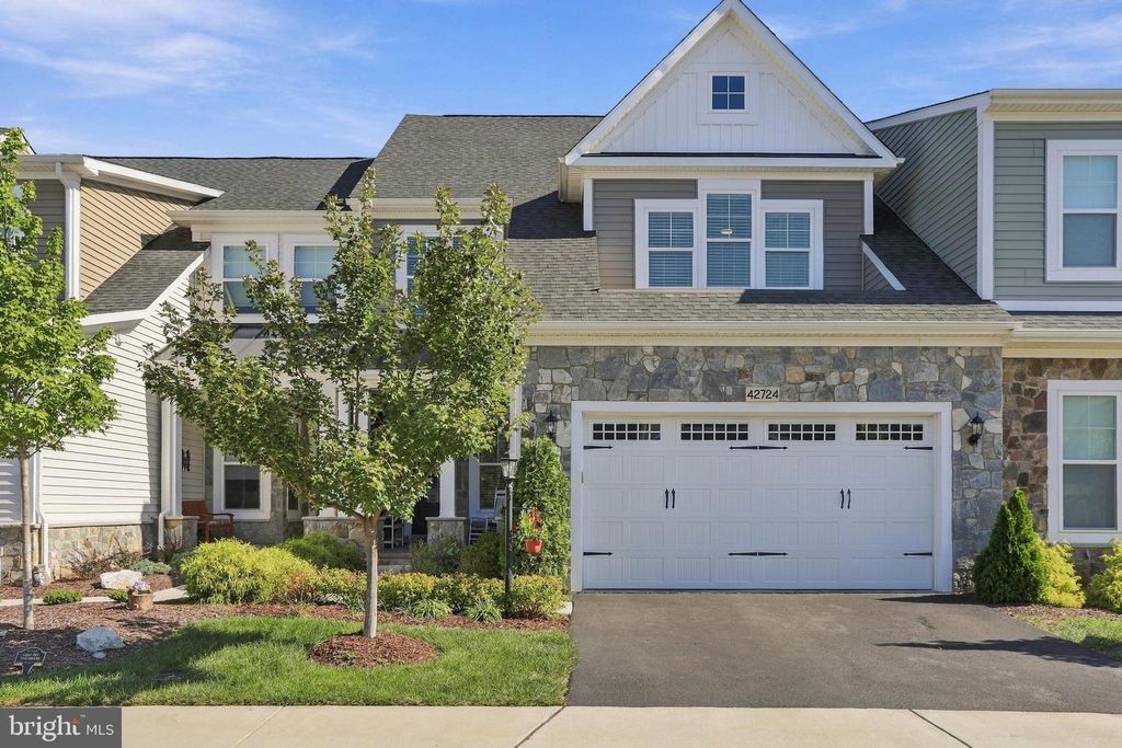 42724 CUSHING TER, Ashburn, VA 20148