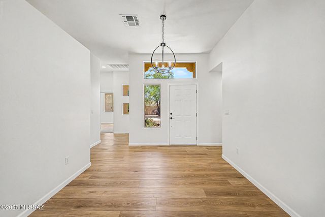 3911 E Ruffian Road, Tucson, AZ 85739