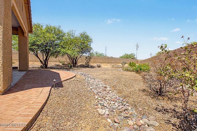 3911 E Ruffian Road, Tucson, AZ 85739