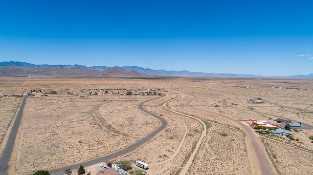 7354 E Blazed Ridge Drive, Kingman, AZ 86401