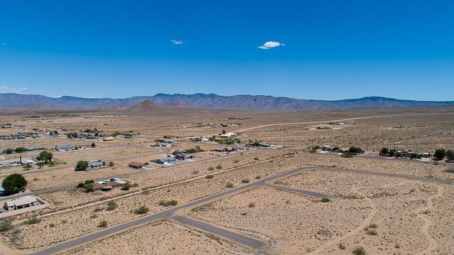 7354 E Blazed Ridge Drive, Kingman, AZ 86401