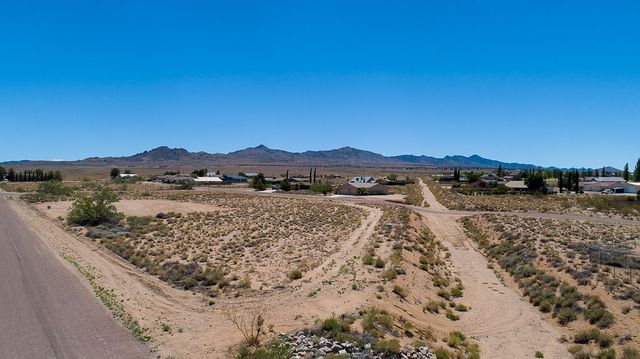 7354 E Blazed Ridge Drive, Kingman, AZ 86401
