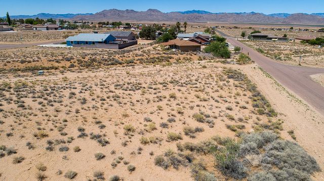 7354 E Blazed Ridge Drive, Kingman, AZ 86401