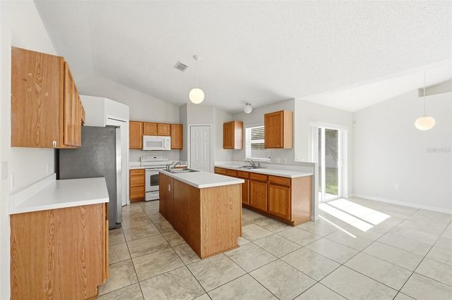 955 LOUVRE COURT, Kissimmee, FL 34759
