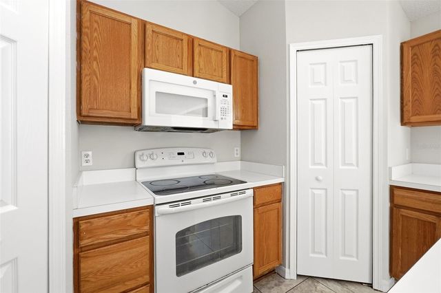 955 LOUVRE COURT, Kissimmee, FL 34759