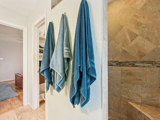 16755 Schooners Way, Friendswood, TX 77546