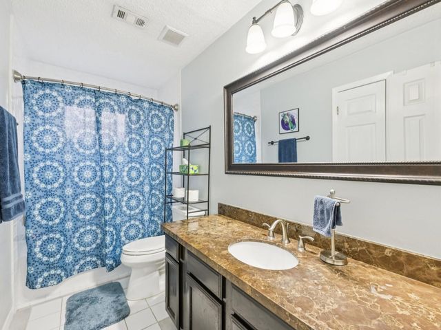 16755 Schooners Way, Friendswood, TX 77546