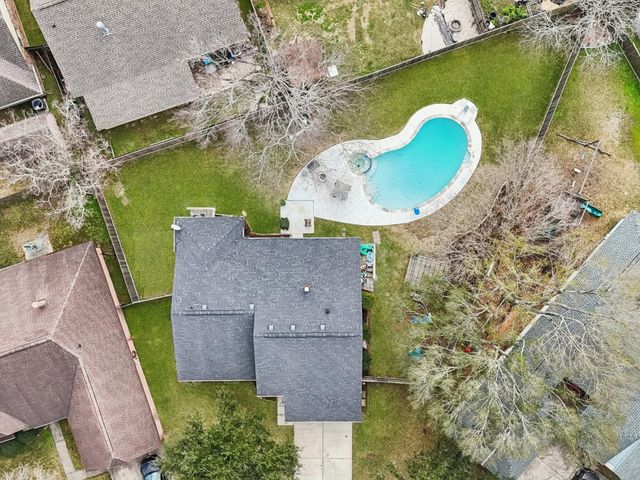 16755 Schooners Way, Friendswood, TX 77546