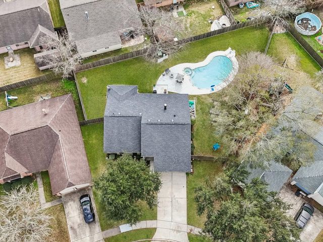16755 Schooners Way, Friendswood, TX 77546