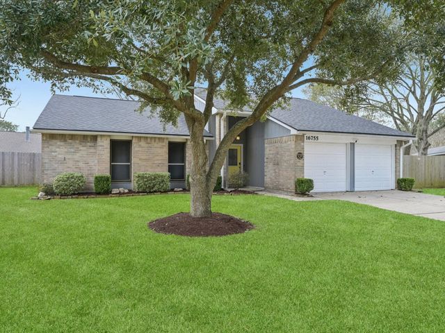 16755 Schooners Way, Friendswood, TX 77546