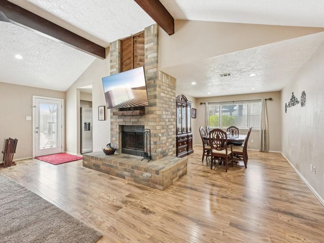 16755 Schooners Way, Friendswood, TX 77546