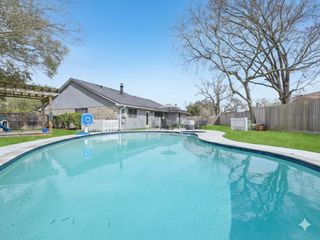 16755 Schooners Way, Friendswood, TX 77546