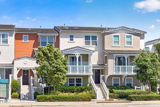 1952 Victoria Avenue, Oxnard, CA 93035