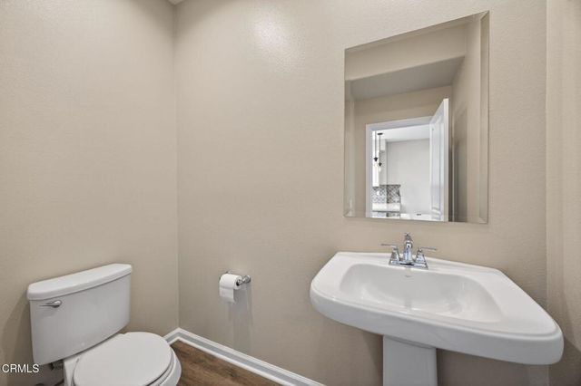 1952 Victoria Avenue, Oxnard, CA 93035