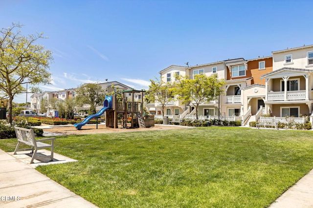 1952 Victoria Avenue, Oxnard, CA 93035