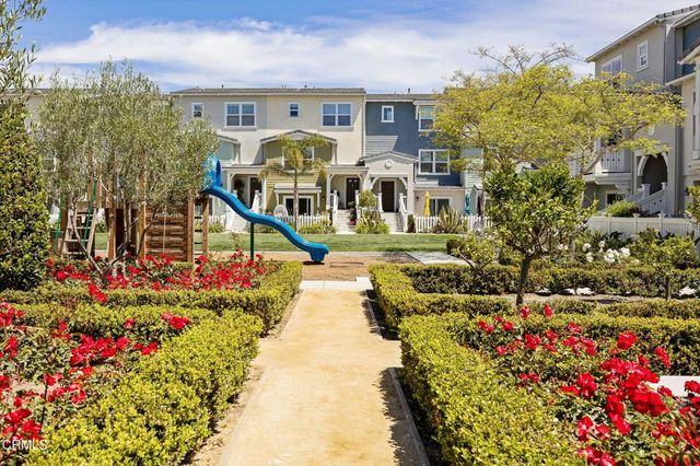 1952 Victoria Avenue, Oxnard, CA 93035