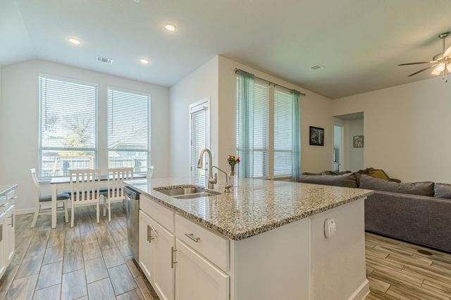 148 Emerald Green RD, San Marcos, TX 78666