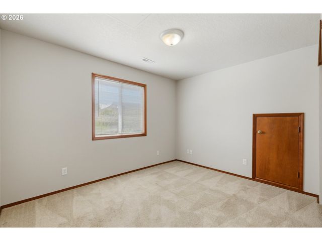 3200 Sw 24TH St, Gresham, OR 97080