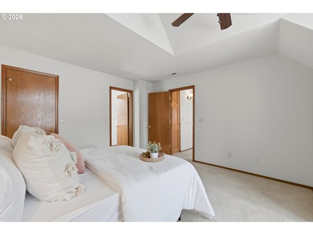 3200 Sw 24TH St, Gresham, OR 97080
